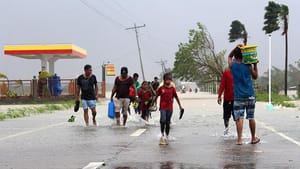Filipinler’de Yutu Tayfunu nedeniyle binlerce kişi tahliye edildi
